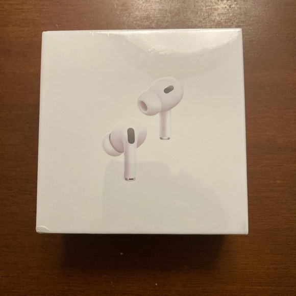 New apple air pods pro 

Lmk if you need anything 

Send offers - Picture 1 of 6